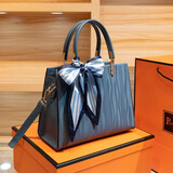 礼想派中秋节礼物送母亲妈妈实用生日礼物中年女士女包大容量手提包婆婆 蓝色-精美礼盒装【送花束】