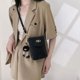 察今2024新款斜跨迷你小包包夏天清新潮流百搭时尚洋气单肩手机包 幻影黑【带长腿球挂件】