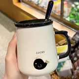 布丁瓷艺大容量陶瓷马克杯带盖勺冲泡咖啡杯男女士喝水杯子家用办公室茶杯 乖巧海豚 1个 450ml