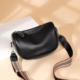 猫猫吉祥（Mao Mao Ji Xiang）真牛皮包包新款潮宽带马鞍包欧洲站胸包牛皮女包软皮单肩斜挎包 黑色