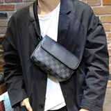 亿秀男士单肩斜挎包帅气小方包放手机钥匙包黑色格子皮质男通勤上班背 黑色