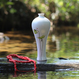 艺馨维尼景德镇陶瓷花瓶创意摆件手绘荷花白瓷瓶观音玉净瓶简约水培插花器 梅瓶