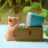 真自在可爱小猪摆件猪年七夕节生日礼物读书动物树脂装饰精致送男生女生创意摆件 用电脑的小猪
