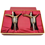 途贺（TOHAP） 国潮爵杯父辛爵宫廷风饕餮纹白酒杯中式帝王酒具套装青铜器摆件三脚鼎杯可饮用送礼盒装 青铜爵杯大号加高80毫升【对杯礼盒装】