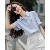 德玛纳【有风的远方】夏轻龄学院风衬衫条纹字母绣花舒适藏肉衬衣女上衣