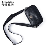 阿诺妮斯新款单肩包男小挎包时尚男士手包小肩包两用款个性男士小包斜挎包头层牛皮休闲款 黑色