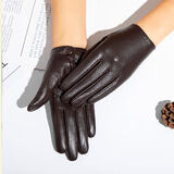 曼琪魅雅真皮手套男薄款女开车骑行短款触屏韩版简约时尚打孔透气羊皮手套 女款棕色【薄款】 M适合一般手掌女士