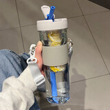 【可斜跨】森森猫SUNS杯子夏季水杯女生大容量夏天带吸管塑料杯便携茶隔花茶杯网红果汁杯新款学生家用 斜挎果汁杯灰800ml+杯刷+贴纸
