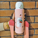 Bolikin 国潮刺绣保温杯套通用象印水杯套保护套斜挎带背带便携杯子套350ml 500ml防烫 刺绣粉色樱桃小熊480-500ml