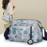 小安熊2026新款单肩包女时尚小花挂饰枕头包轻便百搭休闲逛街斜挎包 花色