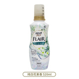 花王（KAO） FLAIR衣物柔顺剂婴儿可用衣物柔软剂日本进口衣服护理剂 520ml*1瓶 纯白花束香