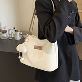 栢启歆大容量包包女2025新款高级感小众百搭学生上课通勤包手提单肩托特 潮流感包包【卡其色带挂件】
