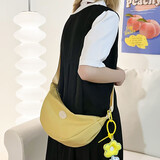 布兰奴 斜挎包女ins休闲小包包简约日系饺子包百搭布包时尚轻便单肩包 黄色【带花朵挂件】