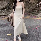 巧丂针织吊带粉色连衣裙女春秋新款内搭外穿辣妹chic收腰修身气质长裙 杏色 均码 （80-120斤）