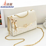 袋鼠（KANGAROO）网红小包包女包2025单肩斜挎包时尚小香风亮皮链条小方包 米白 长21*宽8*高14Cm