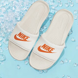 耐克（NIKE）官方 舰店黑白鸳鸯拖鞋男鞋 2025夏季沙滩鞋运动休闲一字拖凉拖 108/米白-橙/轻便软弹 41 (260mm) 男码