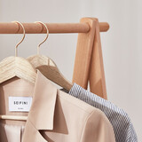 初心香樟木衣架天然实木衣架衬衣无痕衣挂简约防滑衣撑晾衣架 3个装445x12x230mm