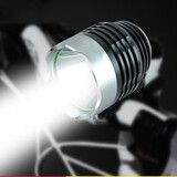 自行车灯前灯3挡光远射山地车夜骑行灯LED手电筒单车配件骑行装备 黑银车头灯【配电池】