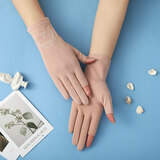 幻美迪开车防晒手套女春秋薄款骑行防滑棉透气夏季遮阳短款新品户外驾车露二指半指露指触屏手套 肉粉-熊头漏二指 均码