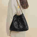 toutou送女生皮托特包包女包小香风菱格包女士腋下包礼物送老婆 墨染黑【羊皮 】