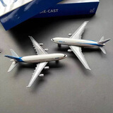 捡漏出口单 原装仿真两架波音777和a380合金模型飞机送礼儿童玩具 原装飞机两只（袋装）