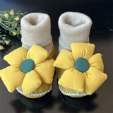 小猪球球 婴儿鞋子秋冬季加绒加厚保暖软底羊皮毛一体宝宝新生儿学步鞋 黄色花朵公仔 内长13cm  7-14个月
