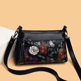东选中老年女包时尚新款软皮女士多层大容量女神节包婆婆斜挎包礼物 五朵花