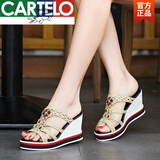 卡帝乐鳄鱼（CARTELO）新品夏季眞皮罗马风拖鞋女防滑厚底高跟坡跟女凉拖鞋 杏色 38