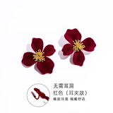 Qlady新年红色花朵耳夹女无耳洞高级感气质耳环小众轻奢新娘耳饰礼物