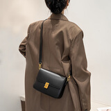 爱情鸟斜挎包女士牛皮单肩包百搭大容量通勤女款小方包豆腐包 黑色 牛皮(保证牛皮)