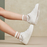 特步情侣男女板鞋小白鞋空军一号冬季革面保暖运动板鞋休闲鞋