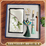 穹隆苏绣女士真丝丝巾全手工绣桑蚕丝湘绣围巾结婚宴会生日送妈妈 四件套：浅绿栀子花