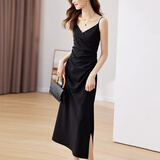 尚都比拉设计感抽褶收腰显瘦中长款V领吊带连衣裙夏季修身小黑裙 黑色 S 