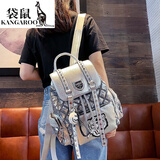 袋鼠（KANGAROO）亮片双肩包女轻奢明星潮流个性百搭背包英伦风抽绳软皮网红旅行包 【生日礼物送女友】银色+挂件