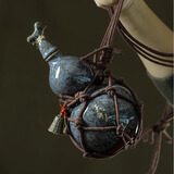 天命人网兜酒葫芦套装陶瓷热水壶古风便携高档700ml家用密封酒具 墨兰酒葫芦+斜跨铃铛网兜 700ml