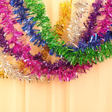 京唐 新年元旦装饰彩色条毛条彩带彩条拉花节日会场装饰彩色混装毛条