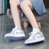 耐克（NIKE）【潮】女鞋板鞋aj1新款低帮运动轻便防滑耐磨休闲篮球鞋子 DC0774-105 白/狼灰 36.5