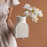 范爷家侘寂风素烧花器花瓶高级感艺术浮雕陶瓷花瓶客厅装饰民宿插花摆件