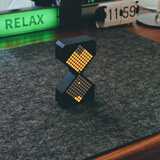 赟娅电子沙漏摆件创意黑科技潮玩治愈系小摆件新年情人节生日礼物男女 黑色黄光【时间+光度+重力模式】