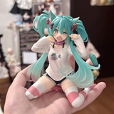 俏拍海景房手办 初音未来周边机箱压泡面坐姿手办显卡电脑机箱摆件 猫耳睡衣初音/高约13CM 【现货】