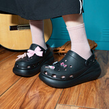 卡骆驰（crocs）男女泡芙洞洞鞋户外休闲时尚厚底一脚蹬沙滩鞋 207521-001 36-37