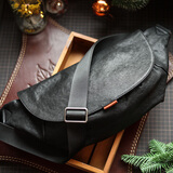 莫奈德斜挎包牛皮男士腰包胸包单肩包男包大容量多功能休闲通勤斜肩背包 黑色