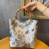 QUEEN TRIP百搭古风刺绣新中式手拿包提花汉服包女复古旗袍精致手挽竹节包 黑色