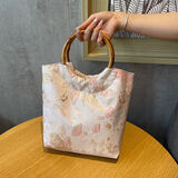 QUEEN TRIP百搭古风刺绣新中式手拿包提花汉服包女复古旗袍精致手挽竹节包 粉色