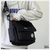 乖可爱新款背包潮ins日系简约百搭斜挎包女男 韩国学生大容量单肩邮差包 1314黑色单包