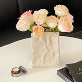 京东鲜花 褶皱纸袋陶瓷花瓶奶油简约鲜花水培插花轻奢高级感摆件客厅餐厅