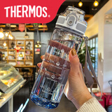 膳魔师（THERMOS）大容量水杯2025新款女高颜值夏天运动杯子男学生上学 白色- 直饮口+带刻度 680ml