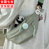 斐月伽斜挎包男日系ins胸包大容量腰包手机包运动单肩包女简约少女挎包 绿色单包+爬爬熊挂件+3徽章