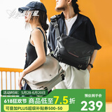 光影行星（GYXX）斜挎包男士新款通勤休闲旅行大容量单肩邮差包电脑包 霜月白 加大号【装15-16寸电脑】