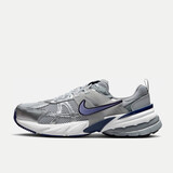 耐克男子 运动休闲鞋NIKE V2K RUN运动鞋HJ4497-002银灰 42.5